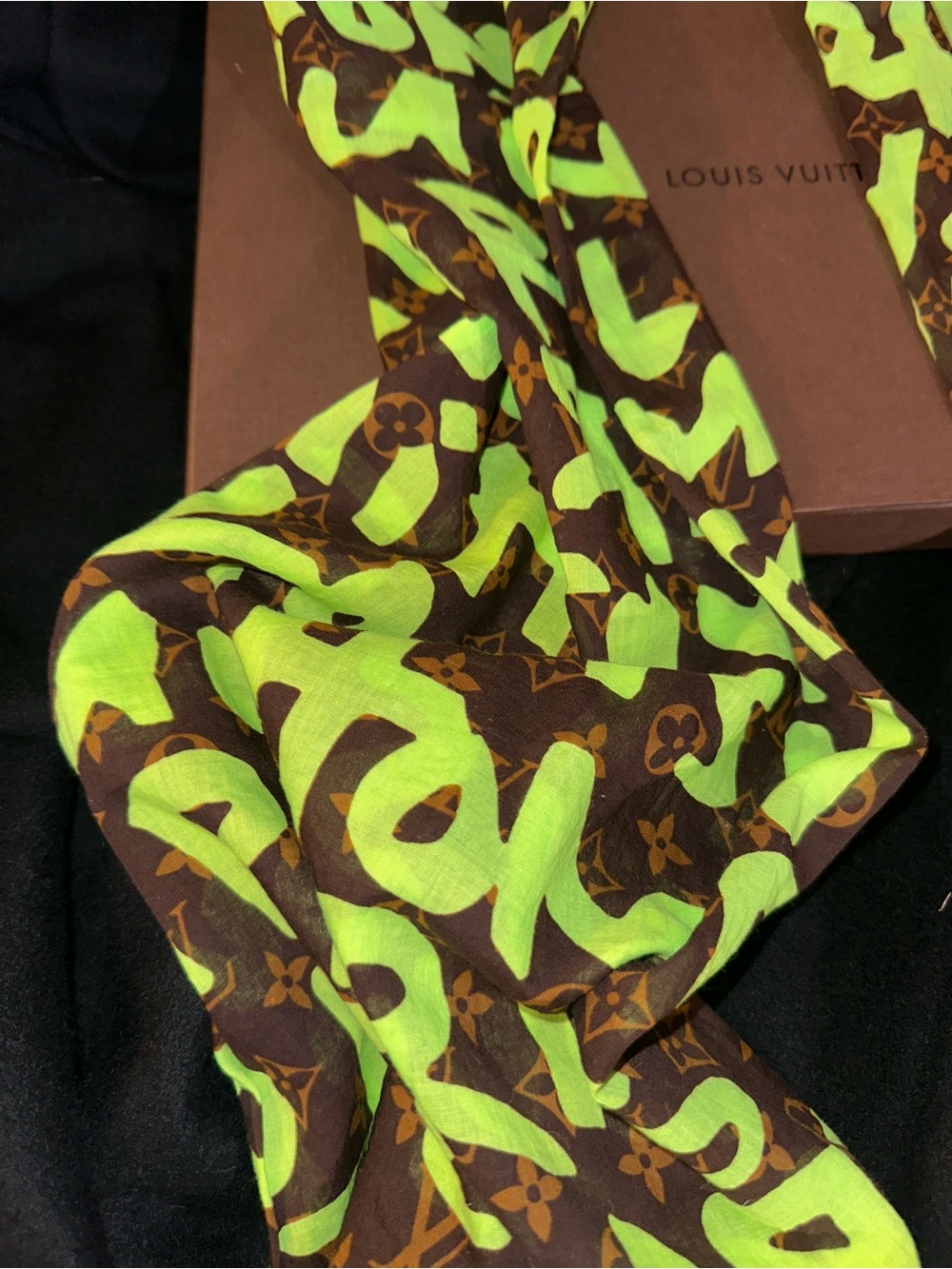 Louis Vuitton x Stephen Sprouse Monogram Graffiti Cotton Pareo Scarf-Vert Green - Picture 3 of 11